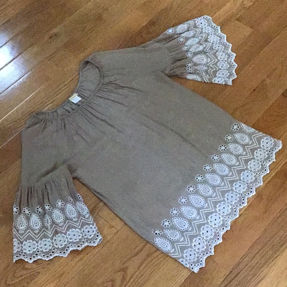 SALE! Flowing Boho Embroidered Tunic - Picture 2 of 13